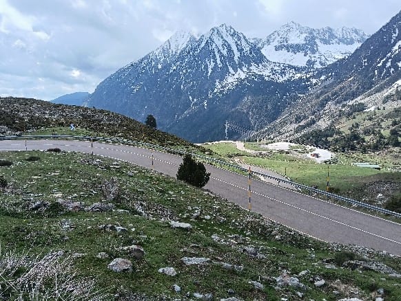 Road in Portuguese mountains